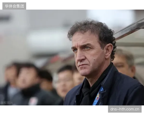 查因不仅是可靠的门线替补，其出球能力也符合主帅布鲁斯从后场发起组织的战术要求。